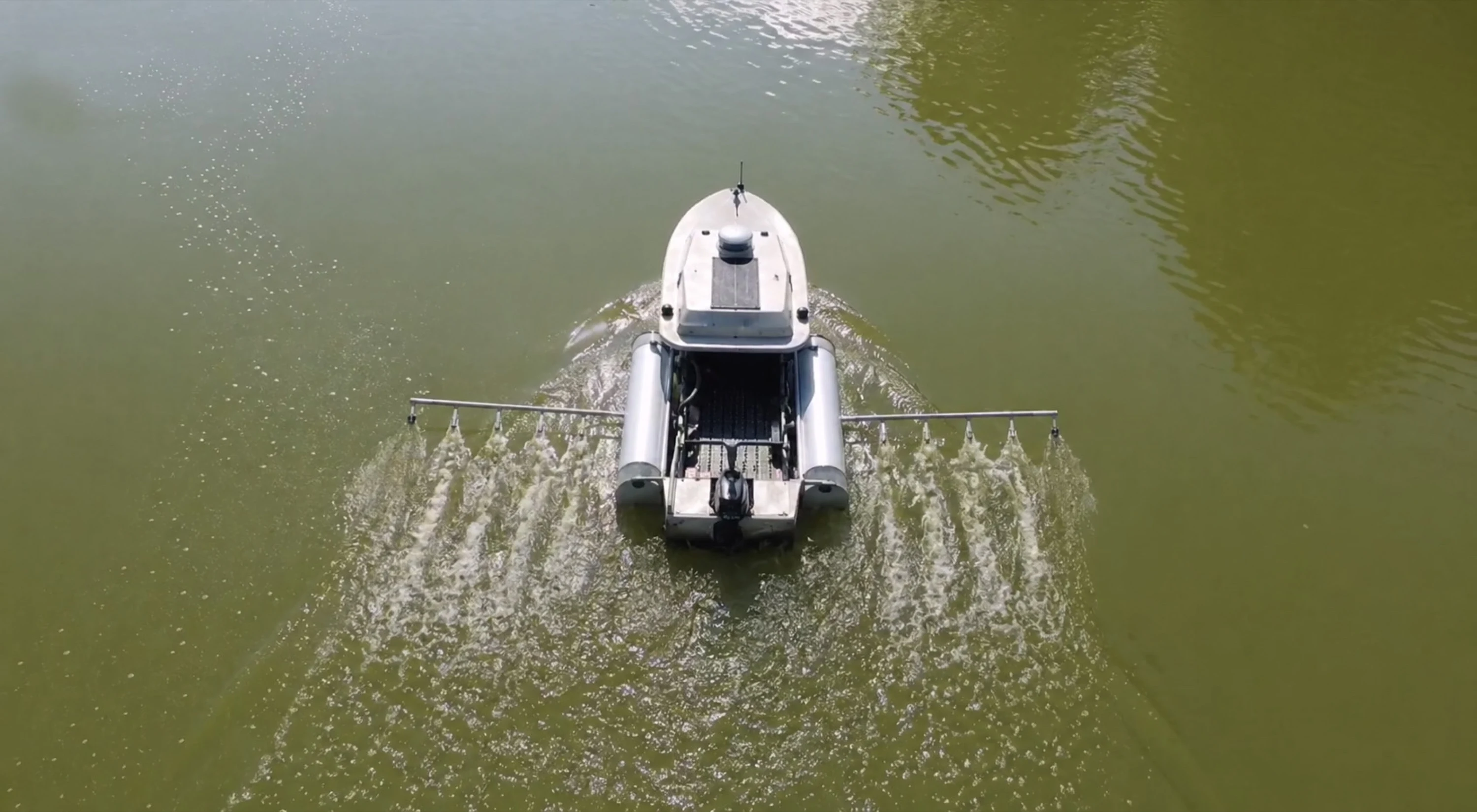 Tretmanska mreža u jezeru — kontinuirani biološki tretman vodne površine