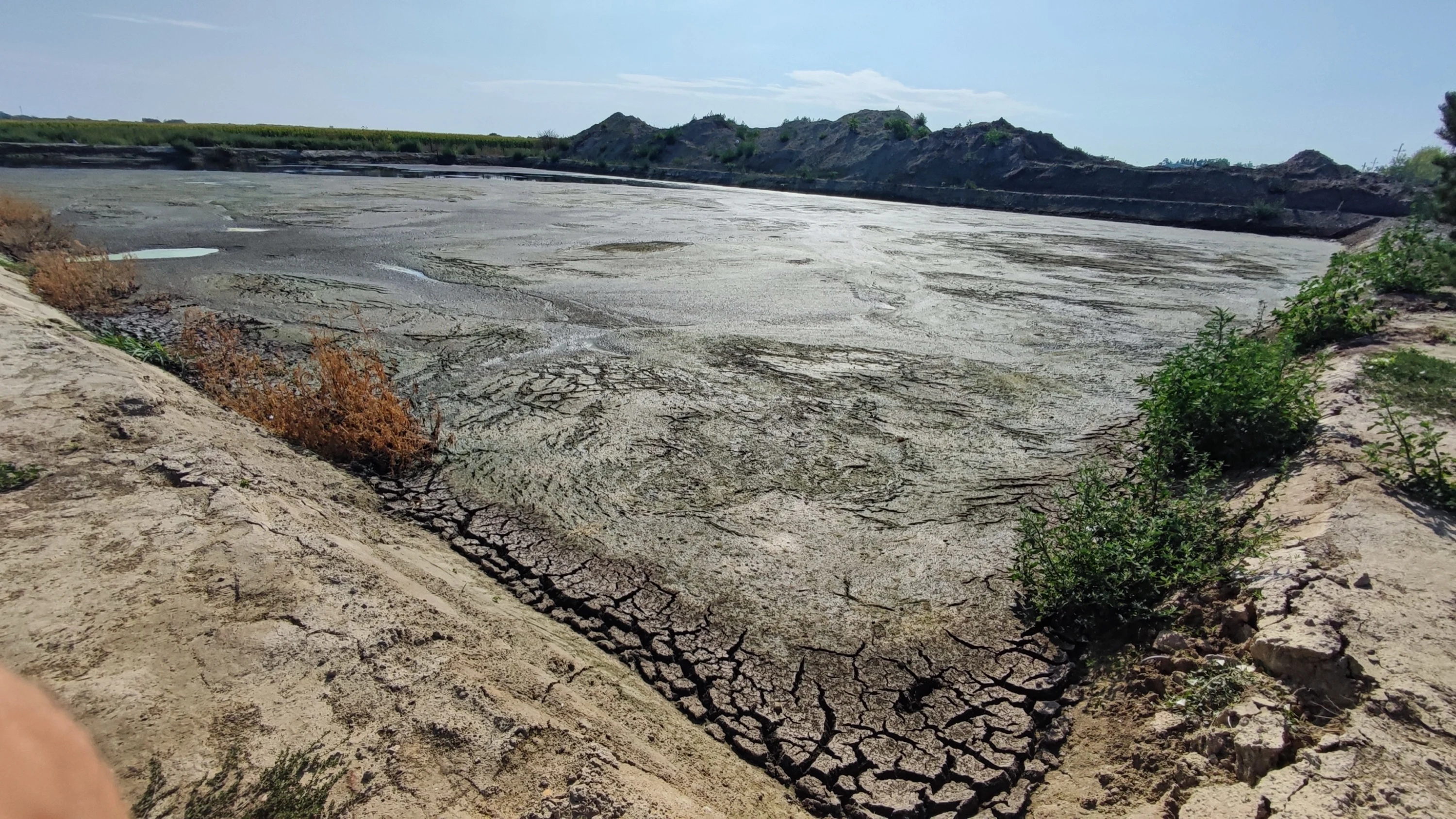 Industrijski / poljoprivredni taložnik sa narušenim kvalitetom vode